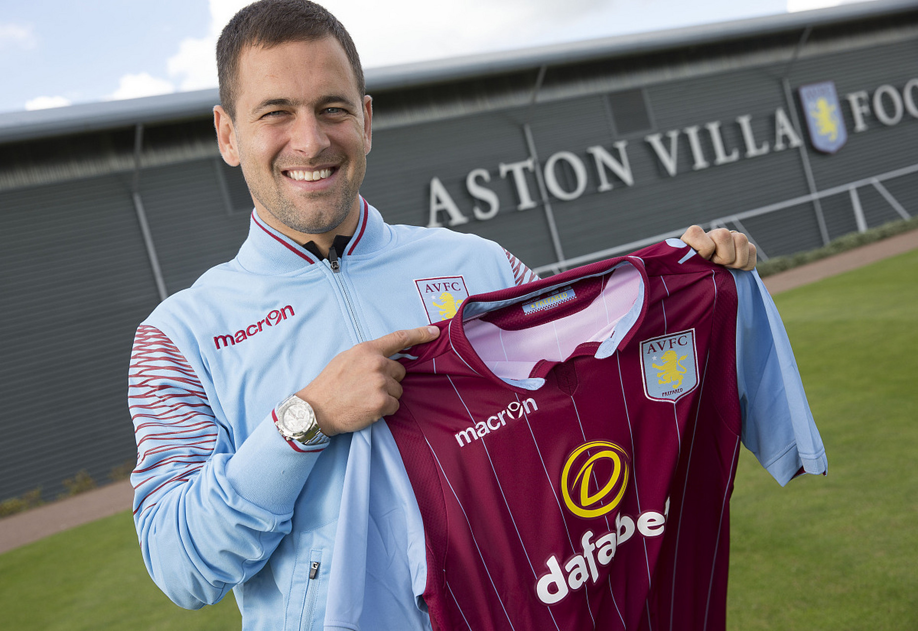 九游官方娱乐 -包含赛地聚焦：英超赛前热度飙升，国际米兰主帅复盘，态度坚定，资深球员宣示担当的词条